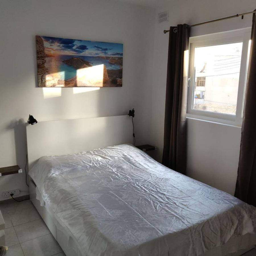 Апартаменты Sunny Day Flat Сент-Полс-Бей Экстерьер фото